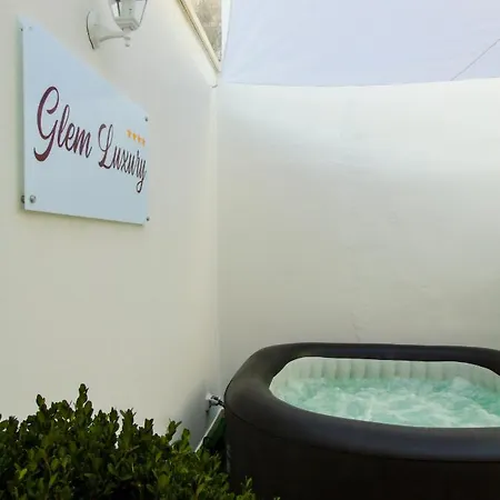 Glem Luxury كوبرتينو